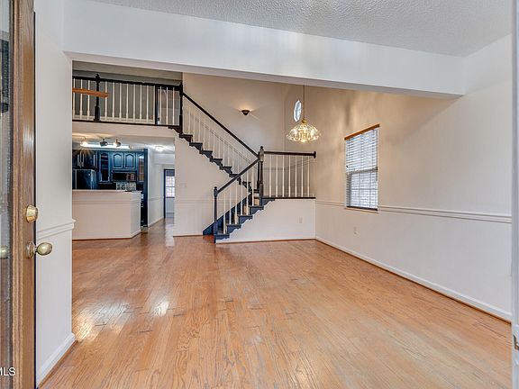 3rd image of 3717 Apple Grove Cir #0