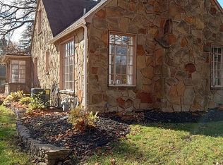 903 E Chicago Rd, Sturgis, MI 49091