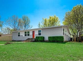 404 Windmere Cir, Corinth, TX 76210