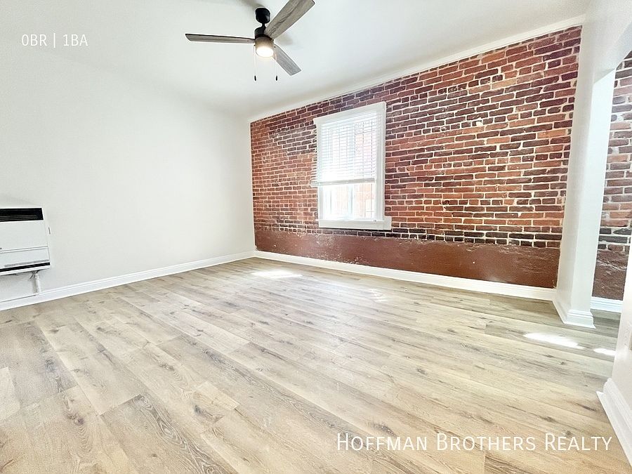 1st image of 518 N Harvard Blvd #404