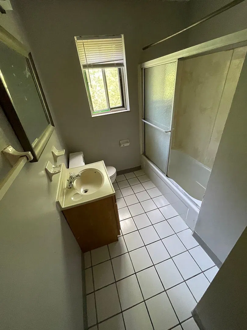 OSU Campus 1 & 2 bedroom 1 bath apartments — Photo 2