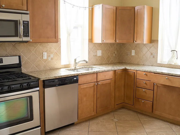 3015 N Williams St — Photo 7