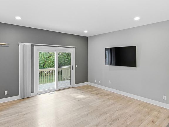 3rd image of 2731 Morningside Drive #A