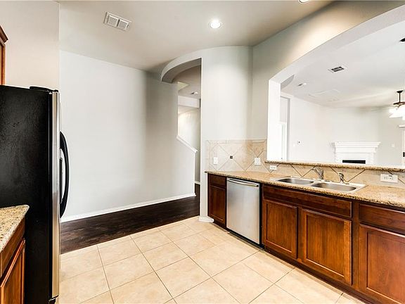 4th image of 9749 Burwell Dr