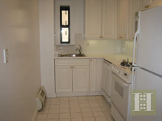 Rented by Halstead Real Estate | media 11