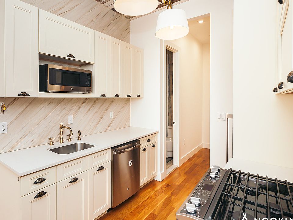1st image of 1426 De Kalb Ave #3R