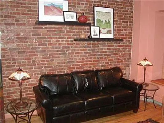 Rented by Sir Realty | media 44