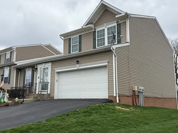 206 Cherry Bark Dr, Natrona Heights, PA 15065