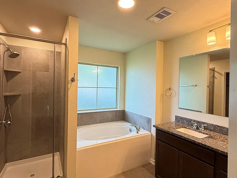 1134 Shadow Glenn Dr — Photo 12