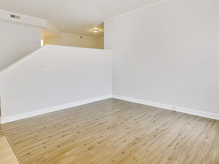 1357 Turner St — Photo 11