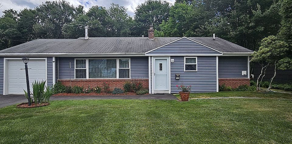 1st image of 115 Reservoir Rd