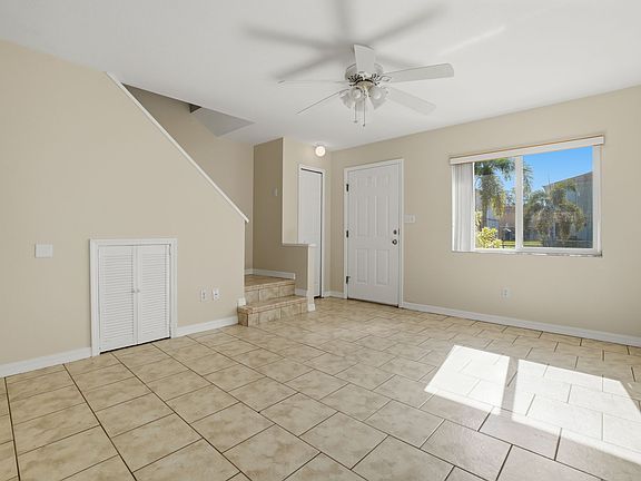 3rd image of 12025 Pepperdine Pl