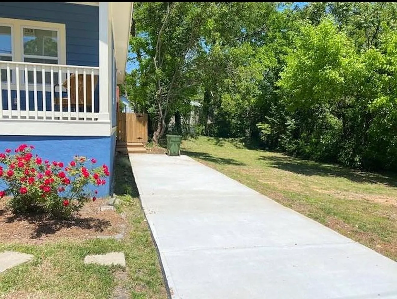 3 bed, 1274 sqft, $2,600 — Photo 3
