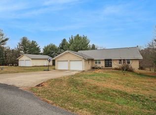 338 Country Club Est, La Center, KY 42056