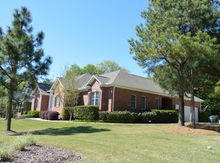 565 Burning Tree Rd, Pinehurst, NC 28374