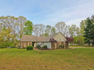 225 Cedar Bend Dr, Florence, AL 35634
