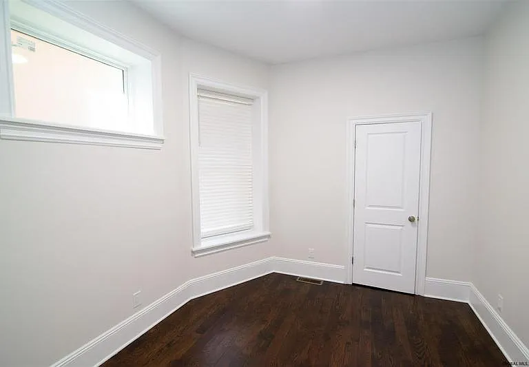 522 Madison Ave #1 — Photo 10
