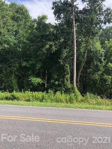 2nd image of 1793 Sipe Rd