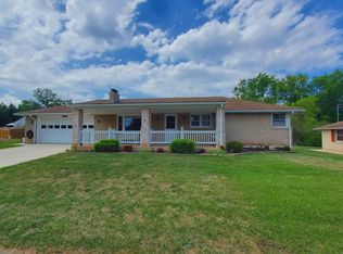 1766 Oakley Dr, Dover, PA 17315