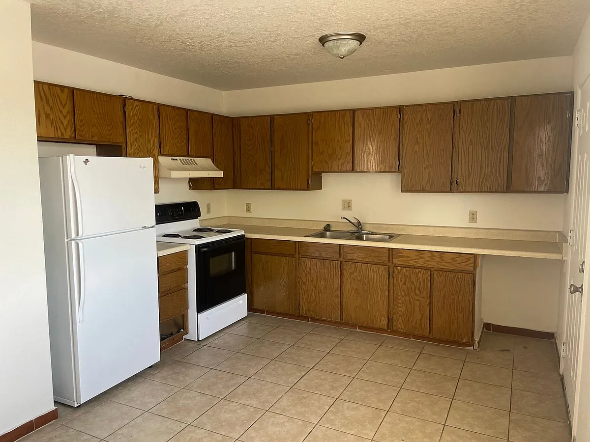 Building Photo - 449 S 200 E #2