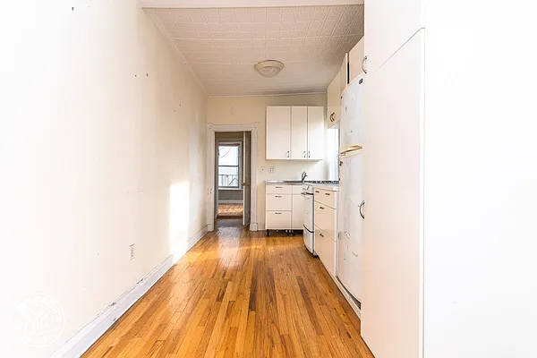 Rented by MySpaceNYC | media 7