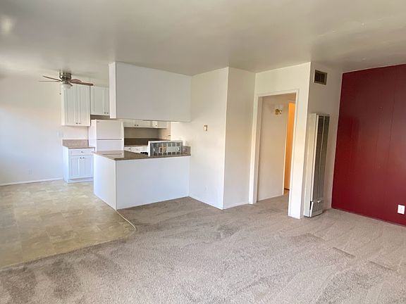2nd image of 4758 Mansfield St #5