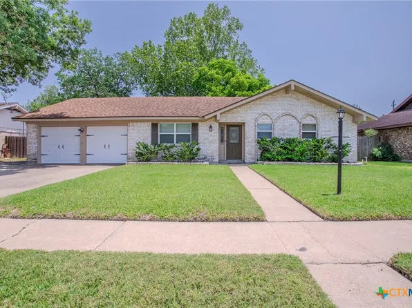 109 Norwich Glen St, Victoria, TX 77904