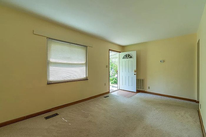 1st image of 2327 Morton Ln