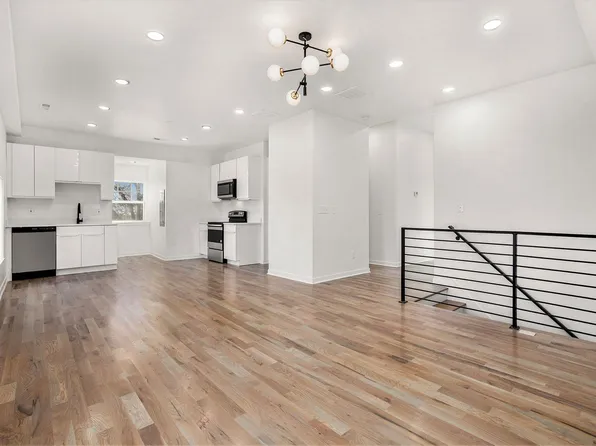 3404 Campbell St, Kansas City, MO 64109