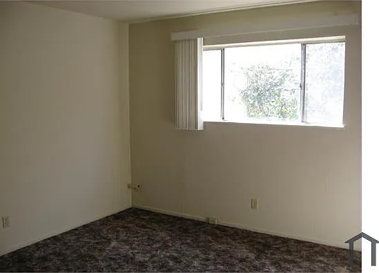 2905 Bona St #4 — Photo 9