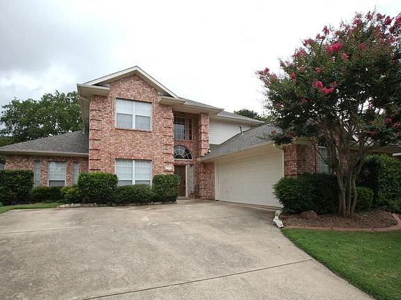 2nd image of 221 Saddlebrook Dr