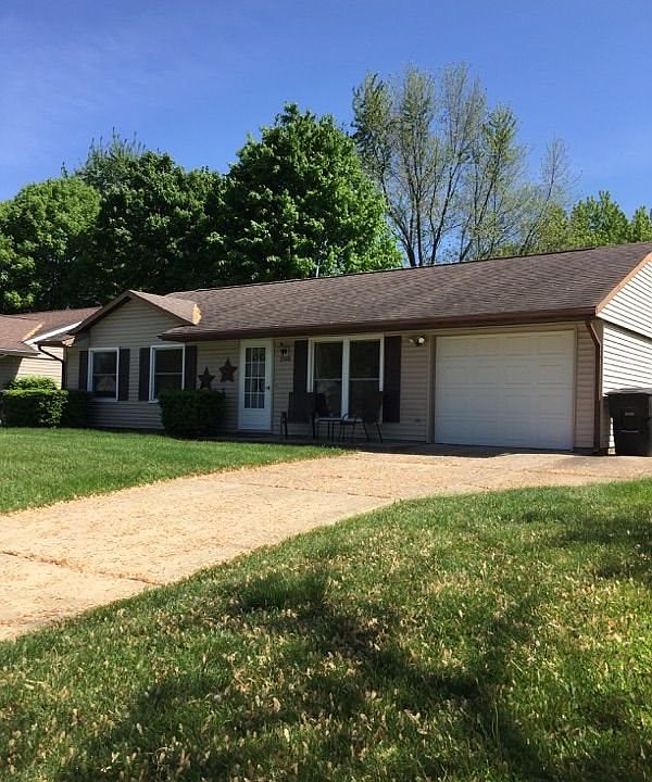 1st image of 2505 Brady Ln
