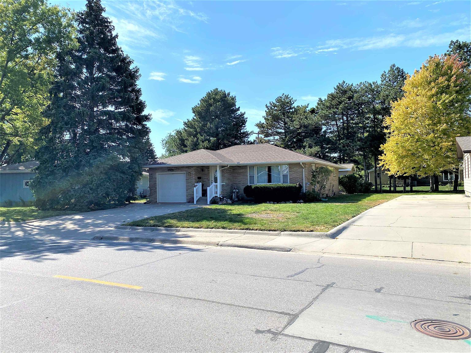 2462 23rd Ave, Columbus, NE 68601 Zillow