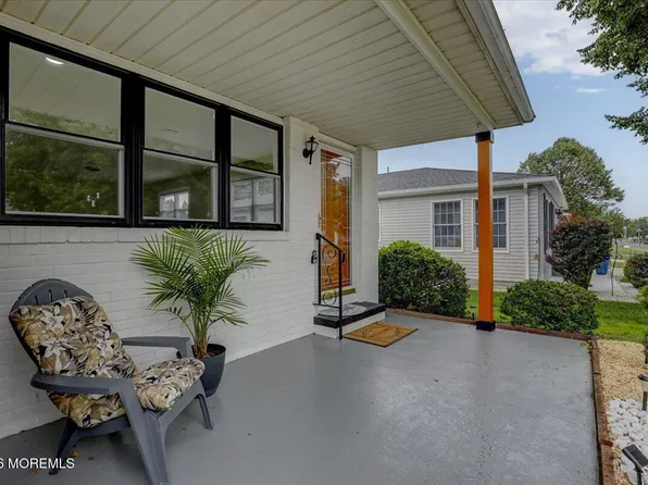 135 Biabou Drive, Toms River, NJ 08757