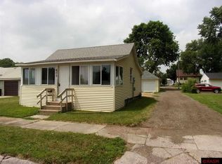 605 4th Ave S, Saint James, MN 56081