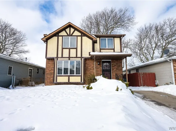 15 John Paul Ct, Buffalo, NY 14206