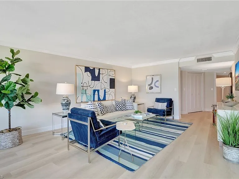 2357 Gulf Shore Blvd N #107 — Photo 6