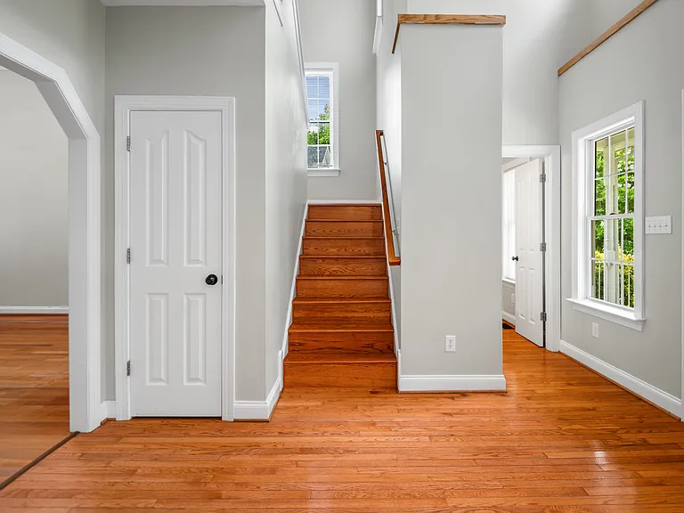 619 Greyshire Dr — Photo 23