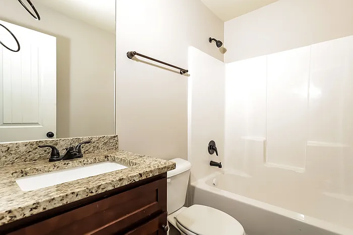 321 Concord Ter — Photo 14
