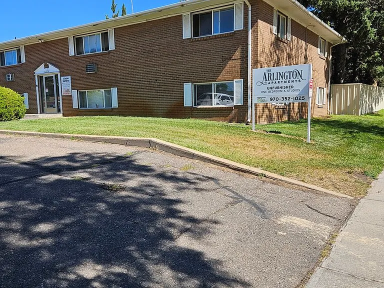 BR2215 — Photo 2