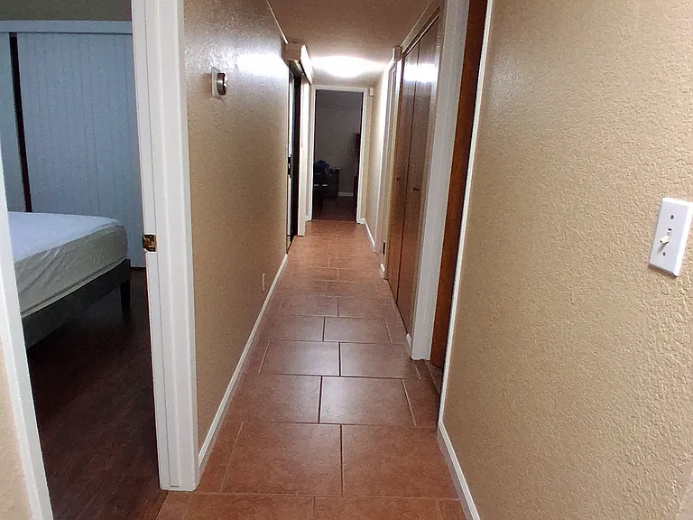 1127 Rosa Del Rio Way — Photo 6