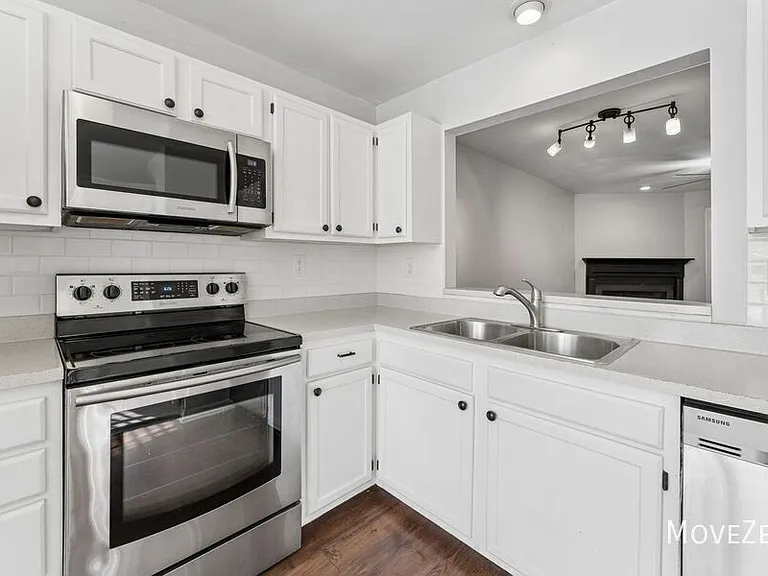 134 Sanair Ct — Photo 28