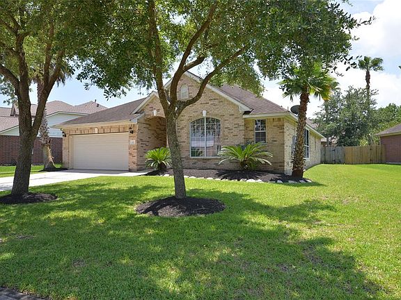 3rd image of 202 Blossomwood Dr