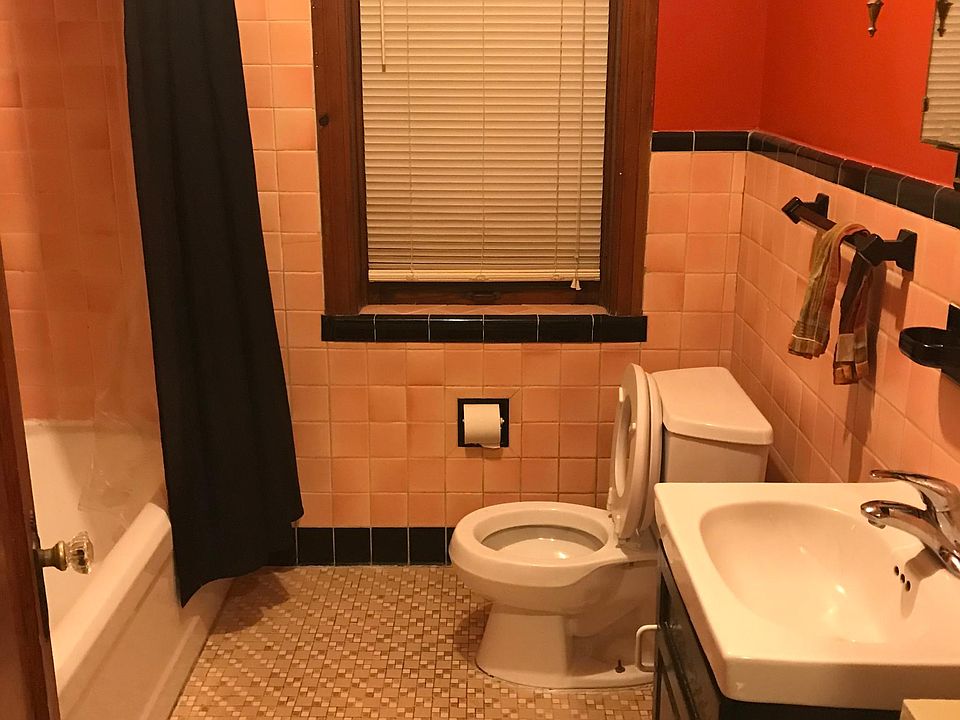 1st image of 3943 Dunnica Ave