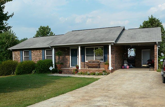 1st image of 114 Apple Hill Dr