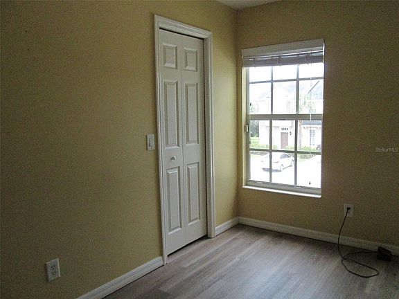 4th image of 1178 N Grantham Dr S