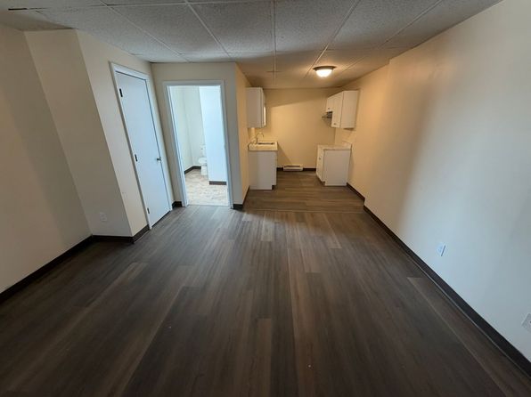 18-28 N Main St #3C
