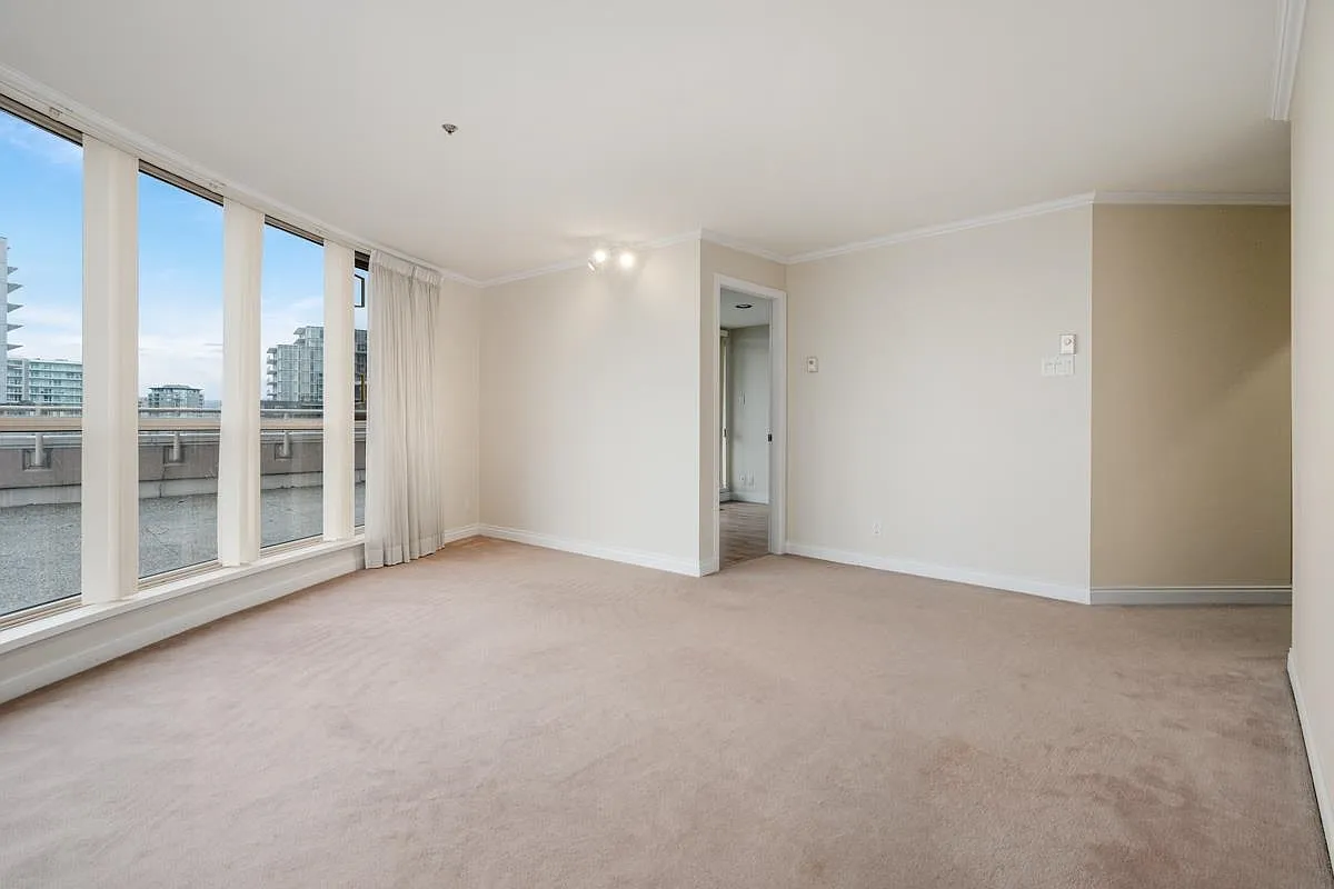 2 bed, 735 sqft, $2,400 — Photo 4