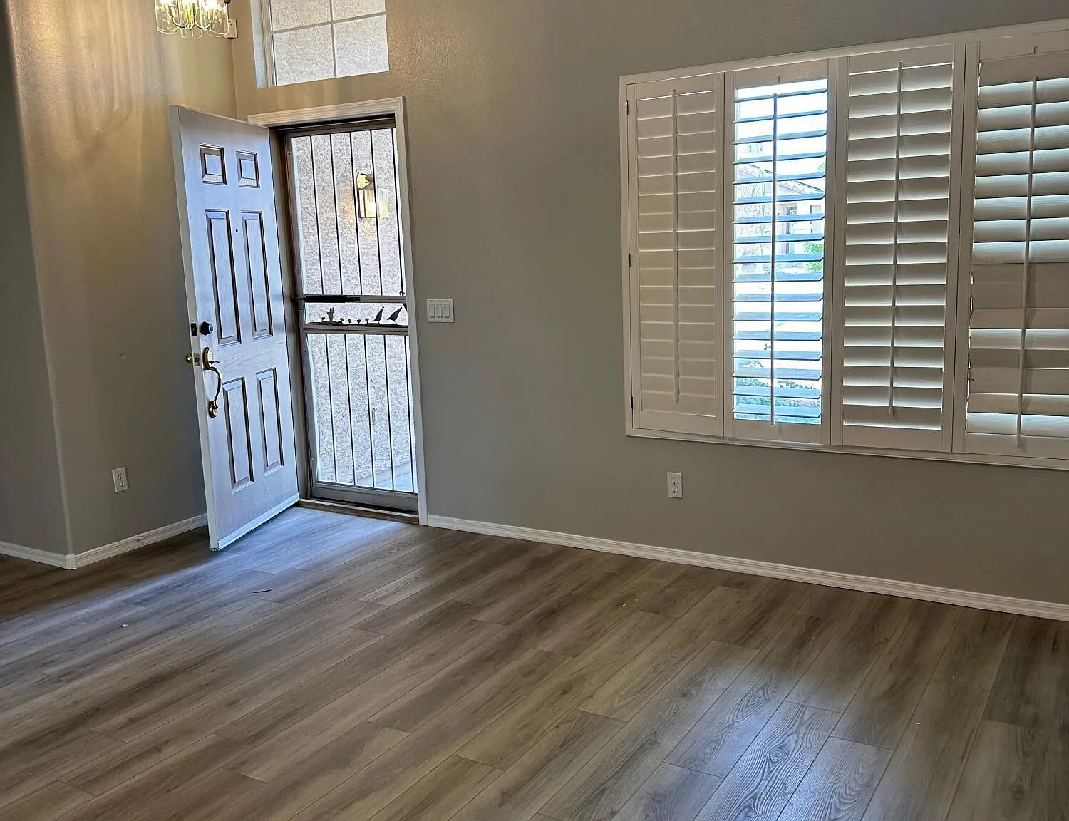3 bed, 2.0 bath, 1127 sqft, $1,850 — Photo 3