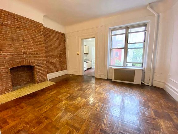 3rd image of 330 W 88th St APT 2R
